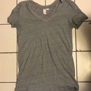 Plain gray tshirt
